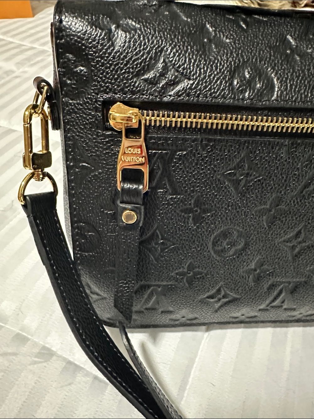 Louis Vuitton Black Monogram Empreinte Shoulder Pochette Metis Noir - Picture 10 of 17